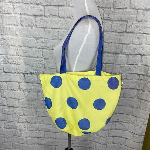 Old Navy/summer vibes 2 bundle Medium totes - Picture 2 of 12